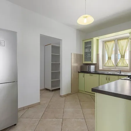 Tatil Evi Four-bedroom In Golubovo *