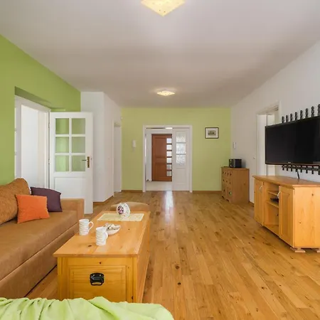 Four-bedroom In Golubovo Mednjan