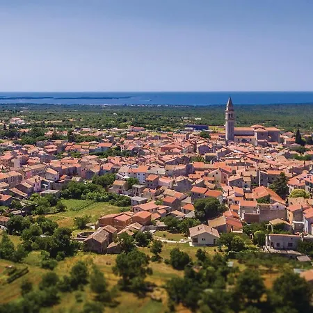 Gorgeous In Golubovo With Kitchen Holiday home *