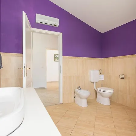 Tatil Evi Four-bedroom In Golubovo *