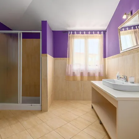 Four-bedroom In Golubovo Tatil Evi